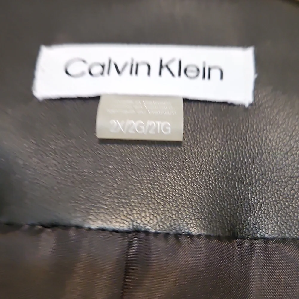 NWOT Calvin Klein Women's Black Faux Leather Open Blazer Sz 2x - Picture 4 of 4